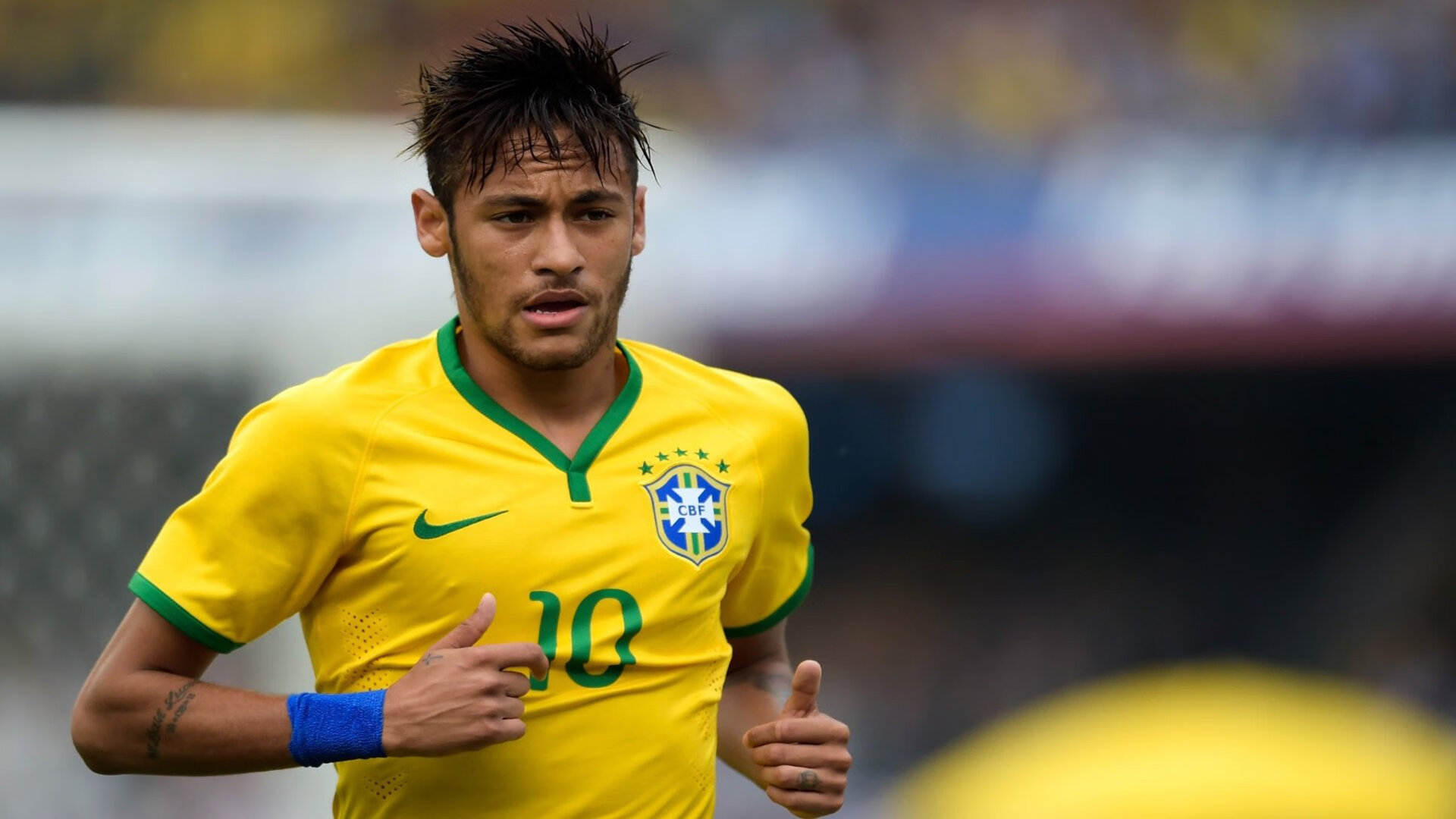 洪都拉斯狂胜冰岛，阿坎吉欧冠封神，足球世界里，奇迹总在边缘处绽放