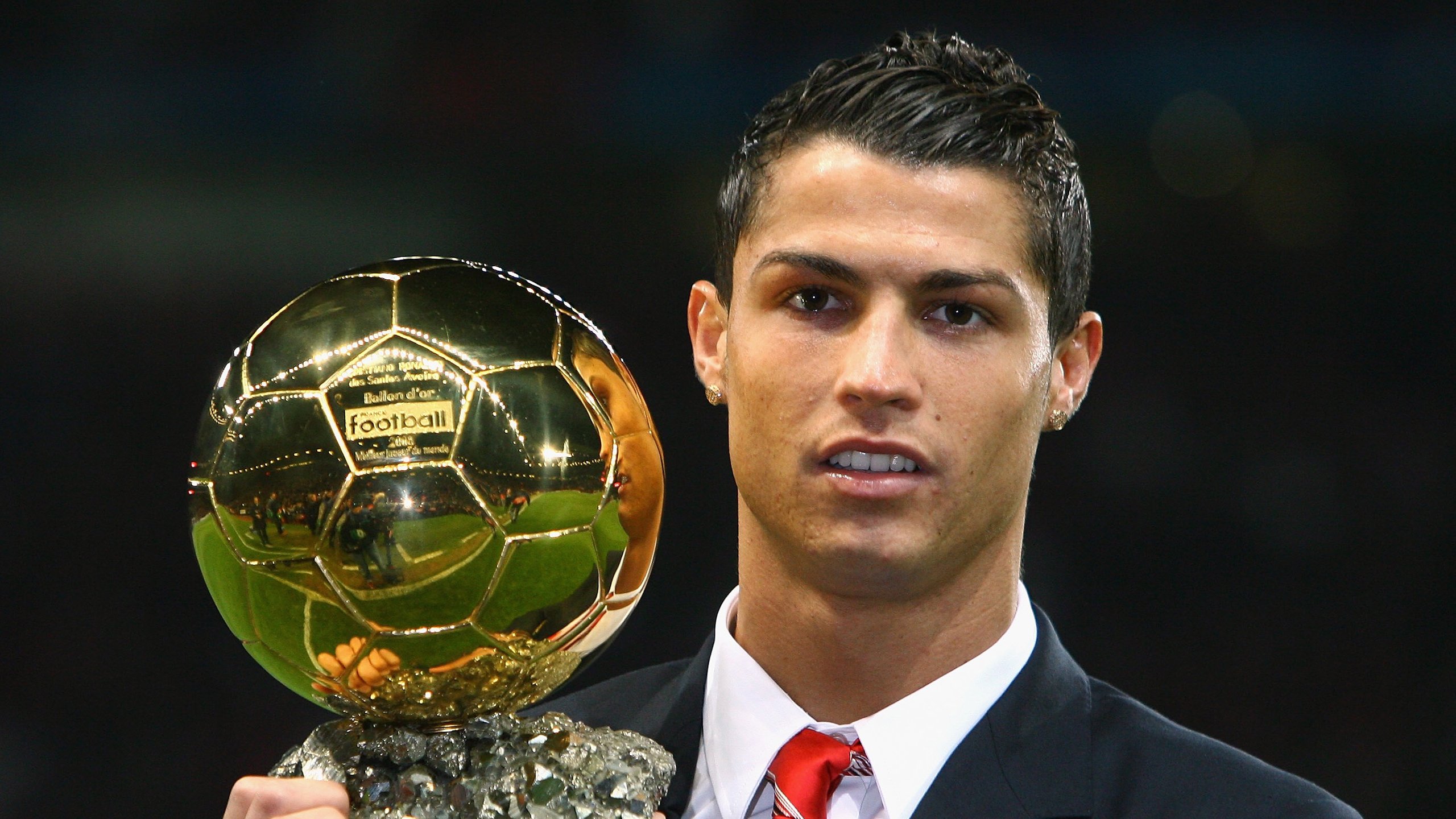 开云体育中国-美加墨世界杯之夜，恩佐刷新纪录，足球如何成为拉美青年的诺亚方舟